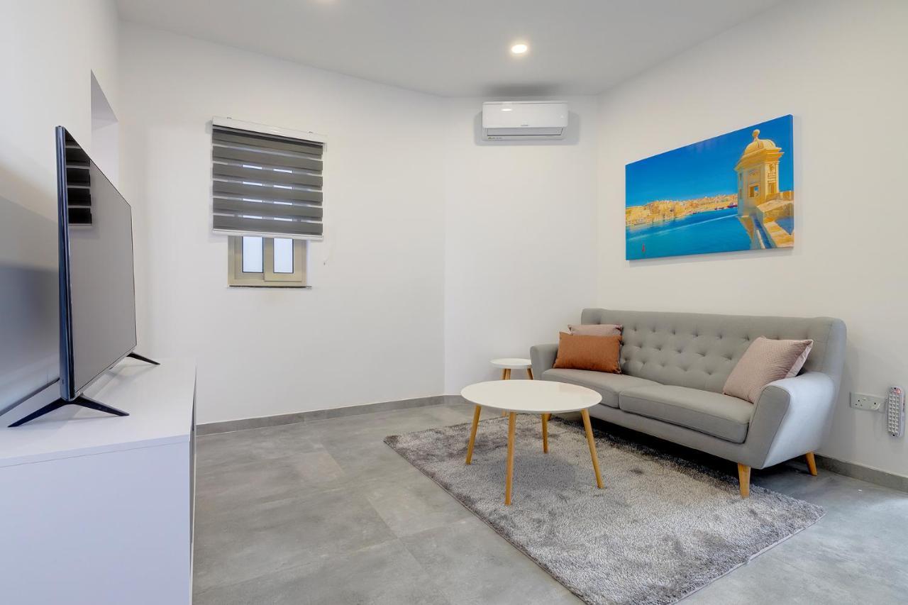 Perfect Location, Modern 2Br Apartment 슬리에마 외부 사진